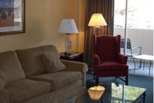 SPRINGS HOTEL AND SPA (Hot Springs)